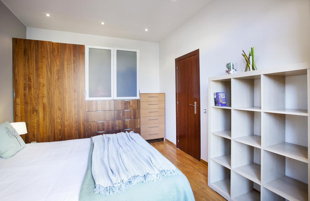 Apartments Barcelona & Home Deco Viladomat Екстериор снимка