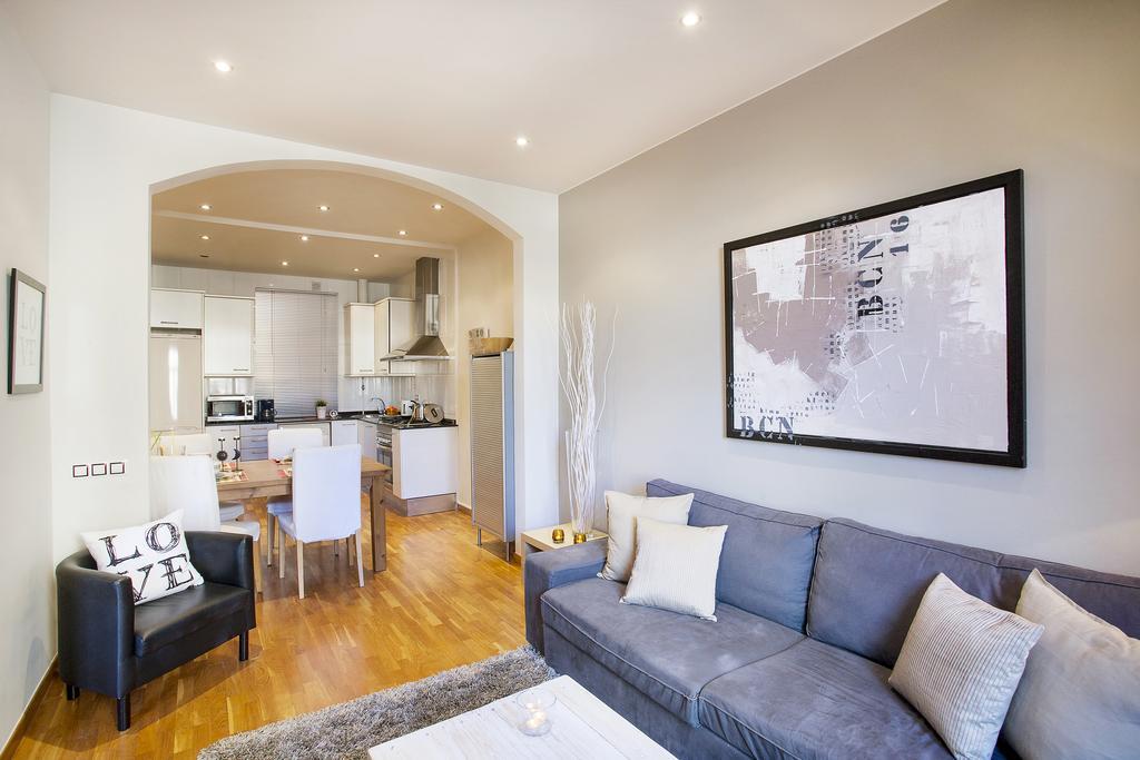 Apartments Barcelona & Home Deco Viladomat Екстериор снимка
