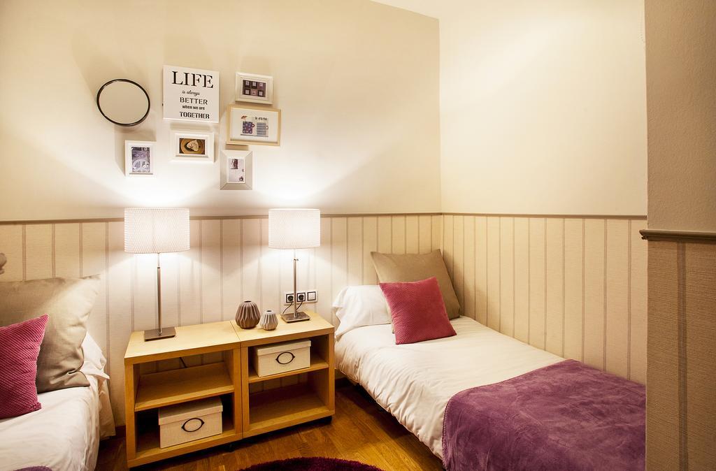 Apartments Barcelona & Home Deco Viladomat Екстериор снимка